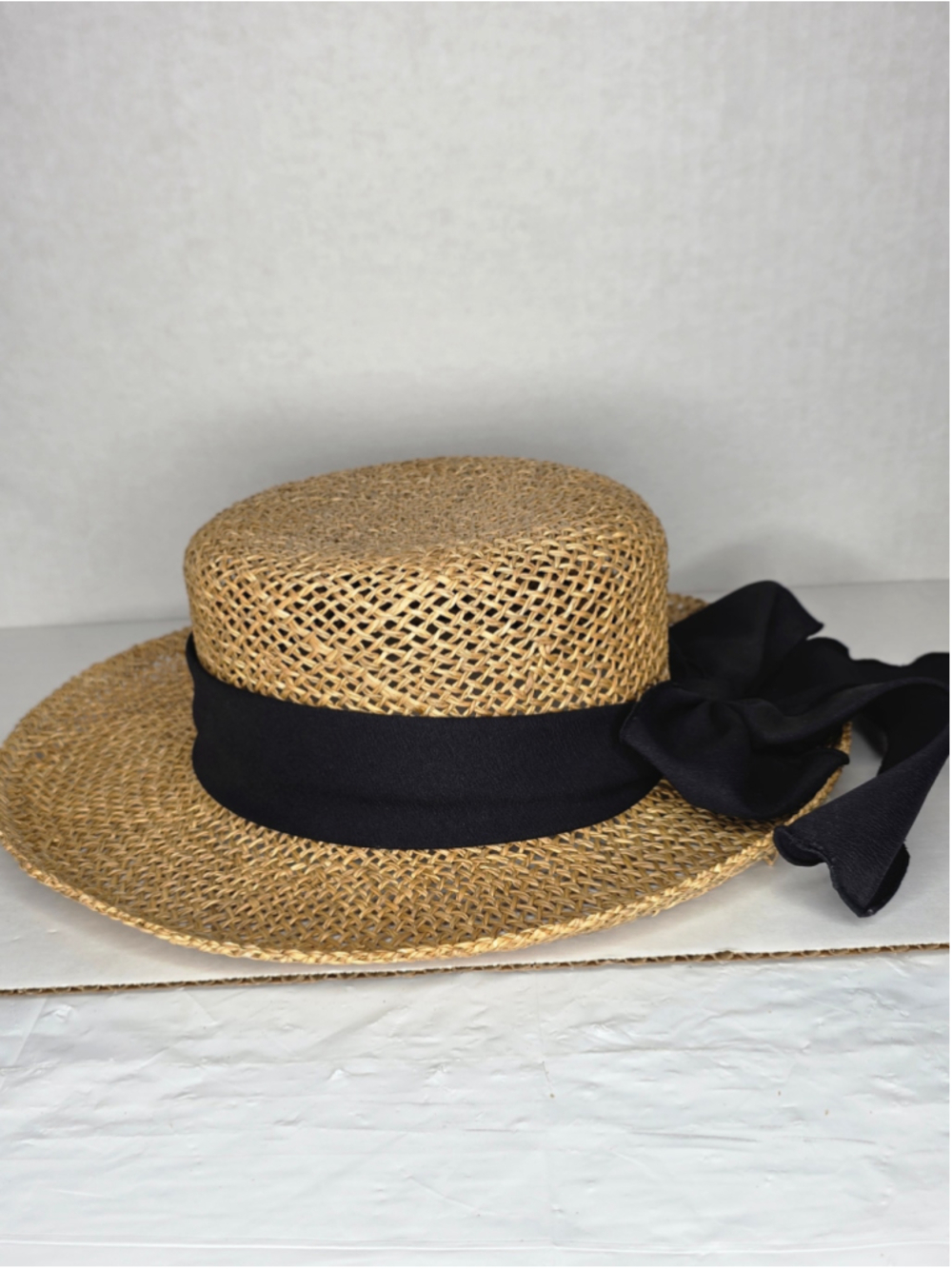Women's Unbranded Straw Boater Hat in Beige with Black Ribbon, One Size - Picture 5 of 7